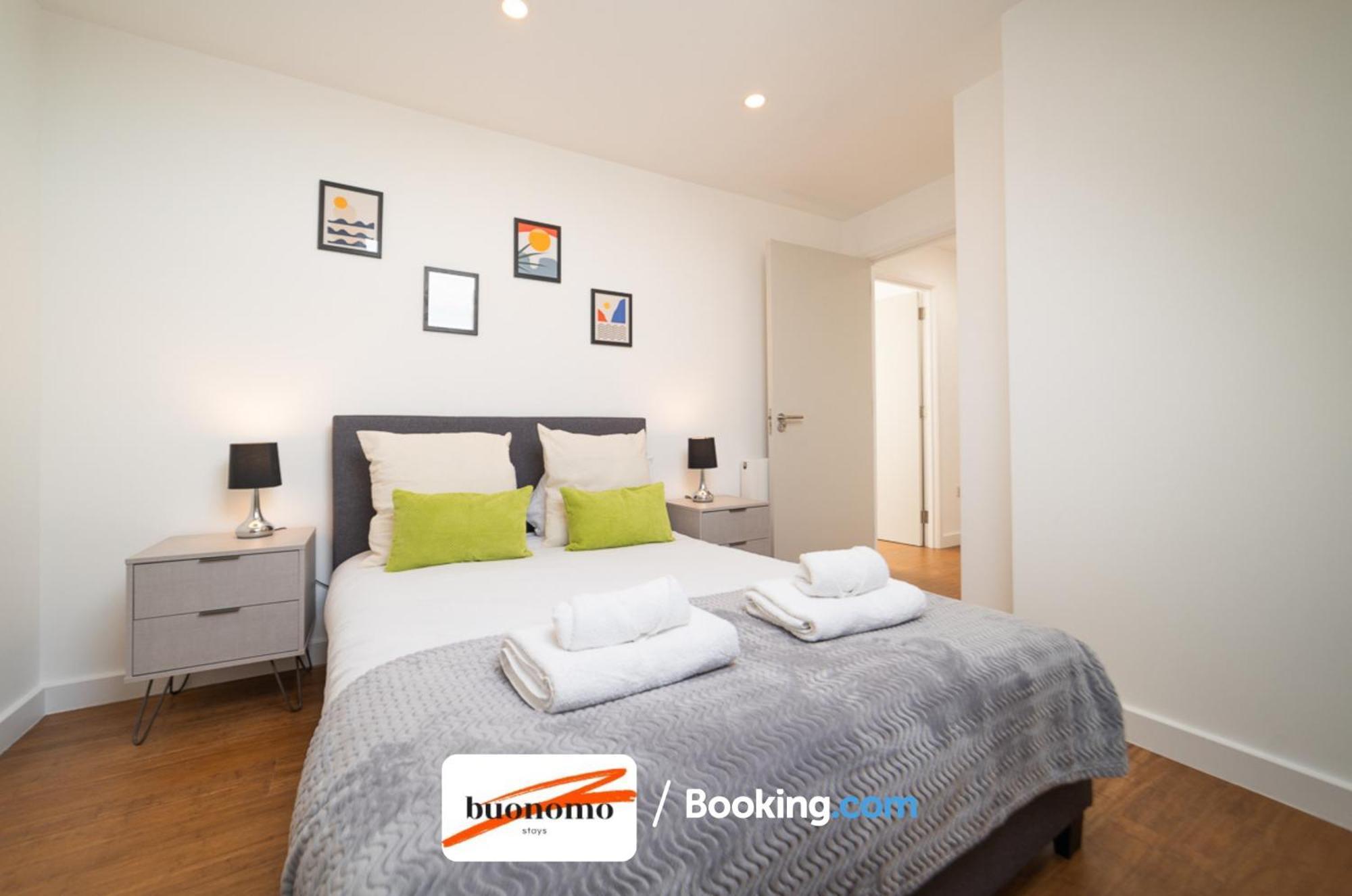 Two Bedroom Apartment At Buonomo Stays Short Lets & Serviced Accommodation 런던 외부 사진