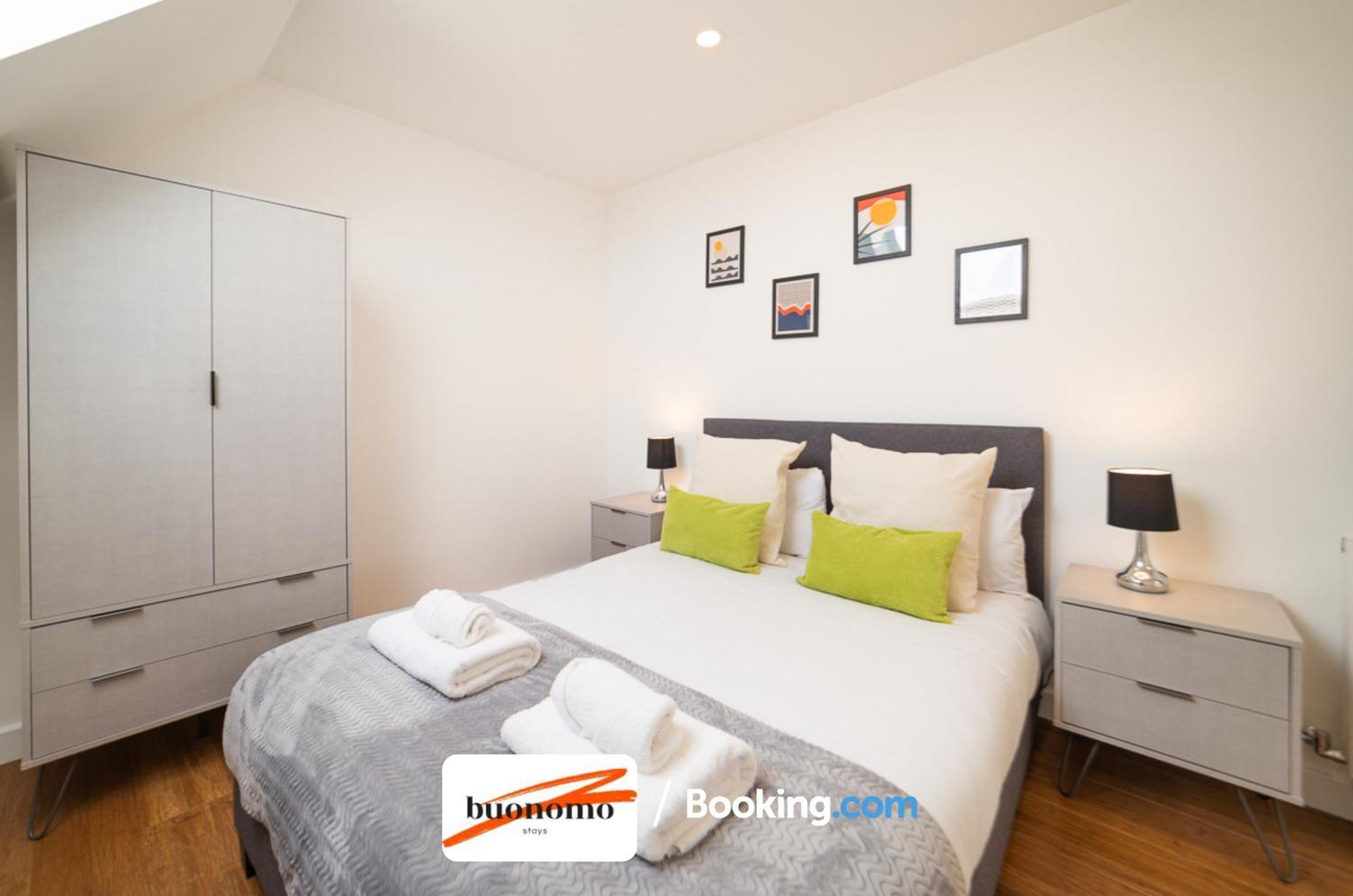 Two Bedroom Apartment At Buonomo Stays Short Lets & Serviced Accommodation 런던 외부 사진