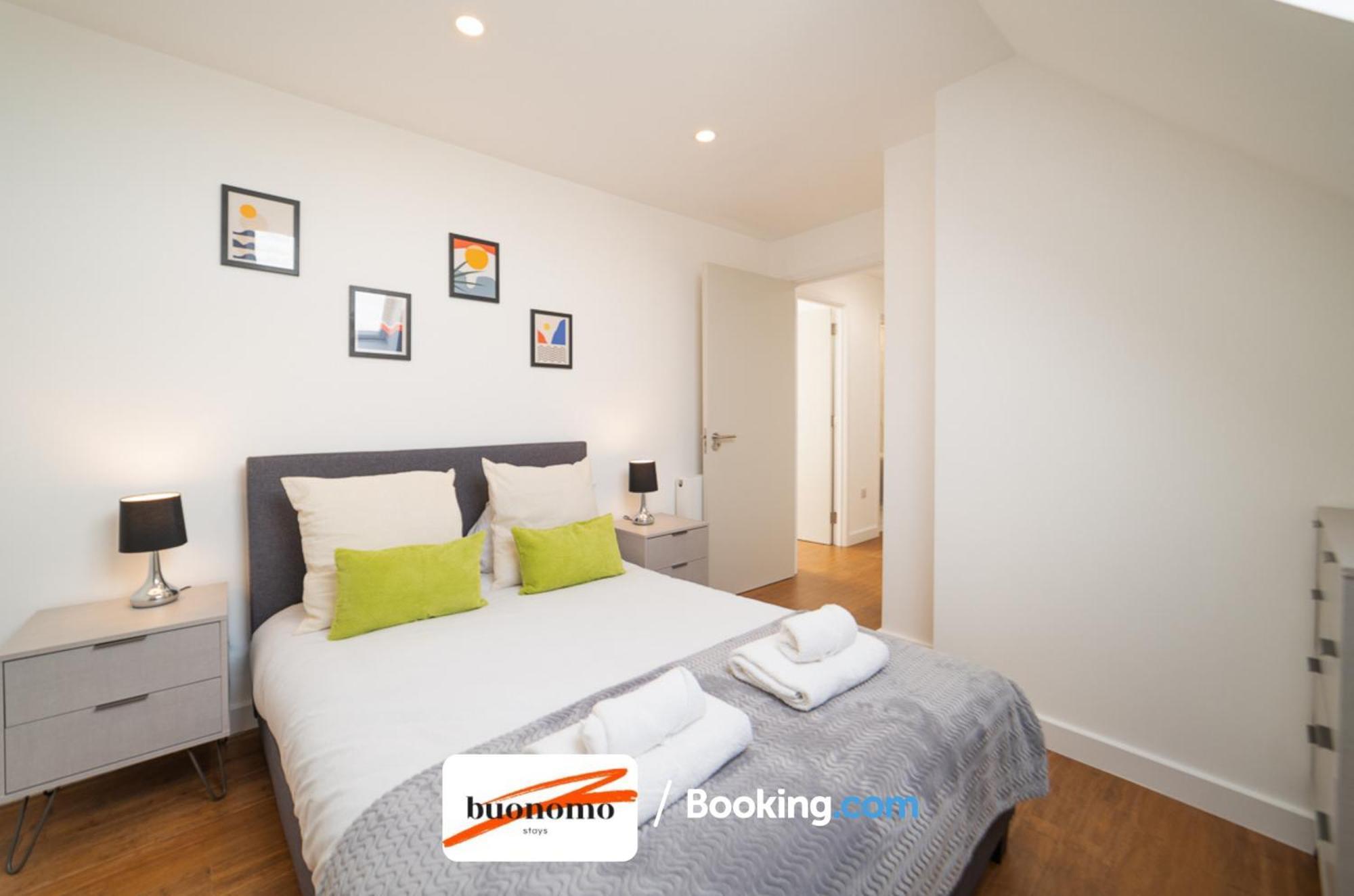 Two Bedroom Apartment At Buonomo Stays Short Lets & Serviced Accommodation 런던 외부 사진